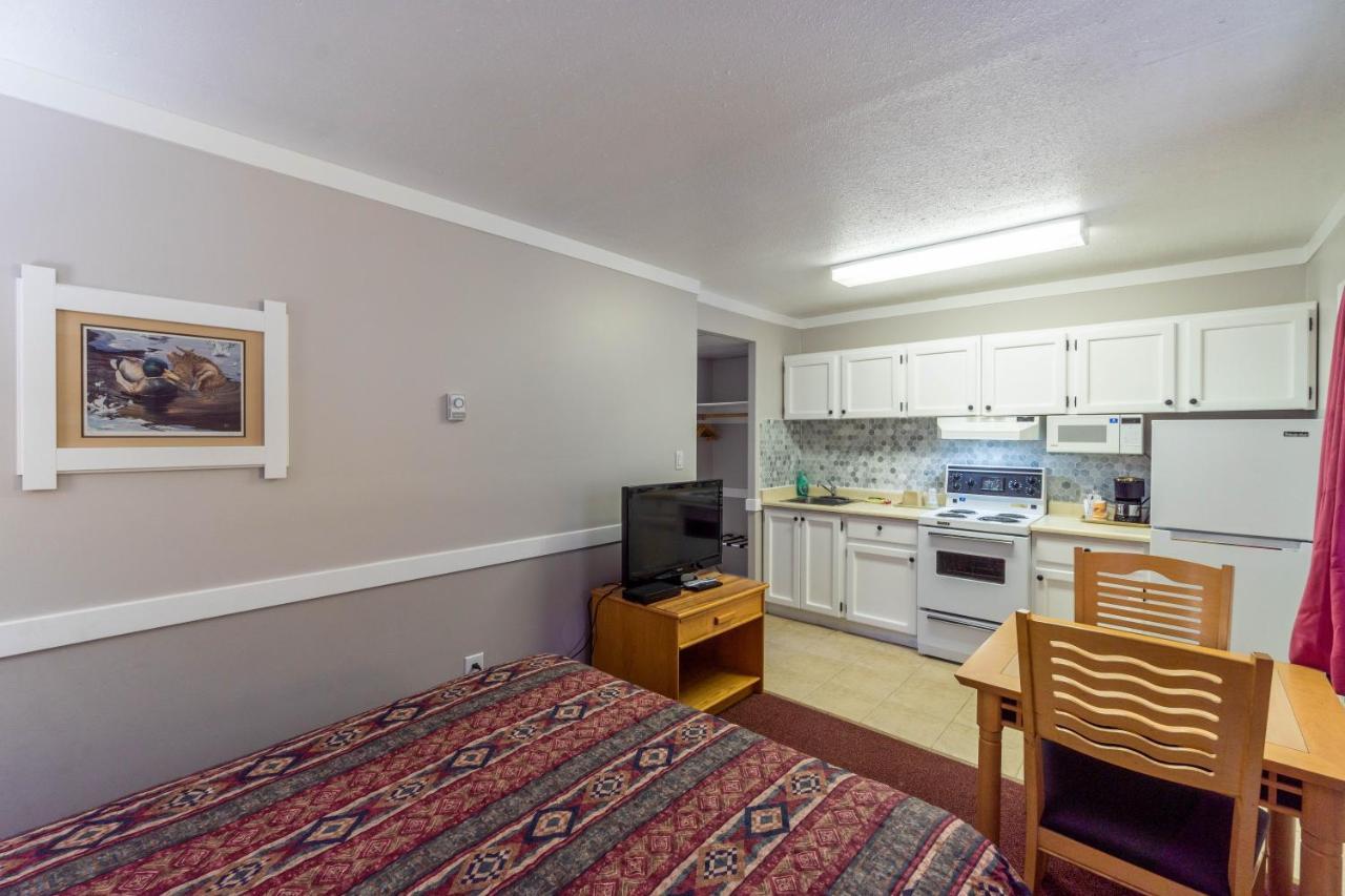 Canada'S Best Value Desert Inn & Suites Cache Creek Εξωτερικό φωτογραφία