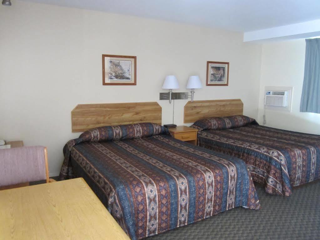 Canada'S Best Value Desert Inn & Suites Cache Creek Εξωτερικό φωτογραφία