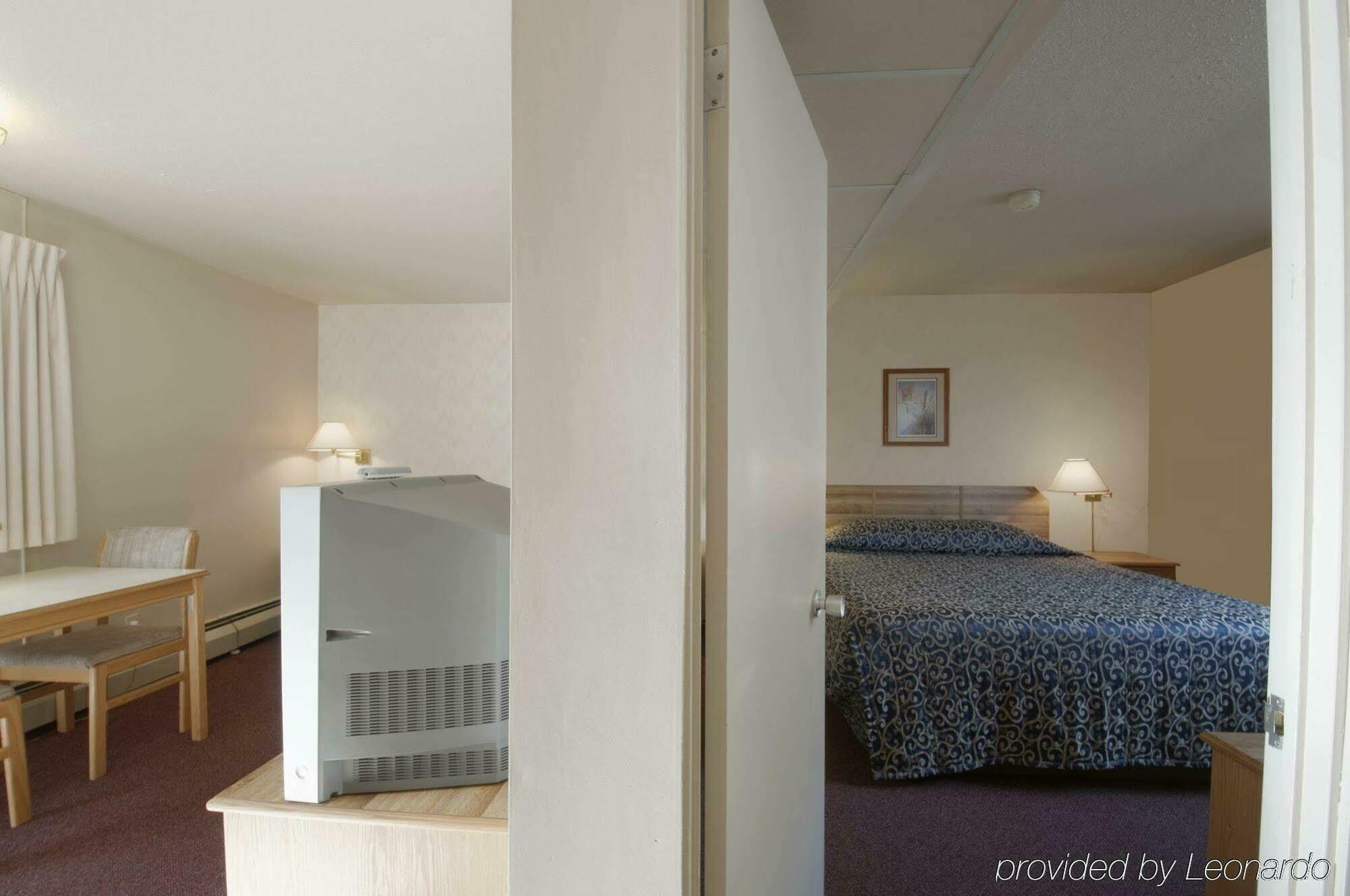 Canada'S Best Value Desert Inn & Suites Cache Creek Εξωτερικό φωτογραφία